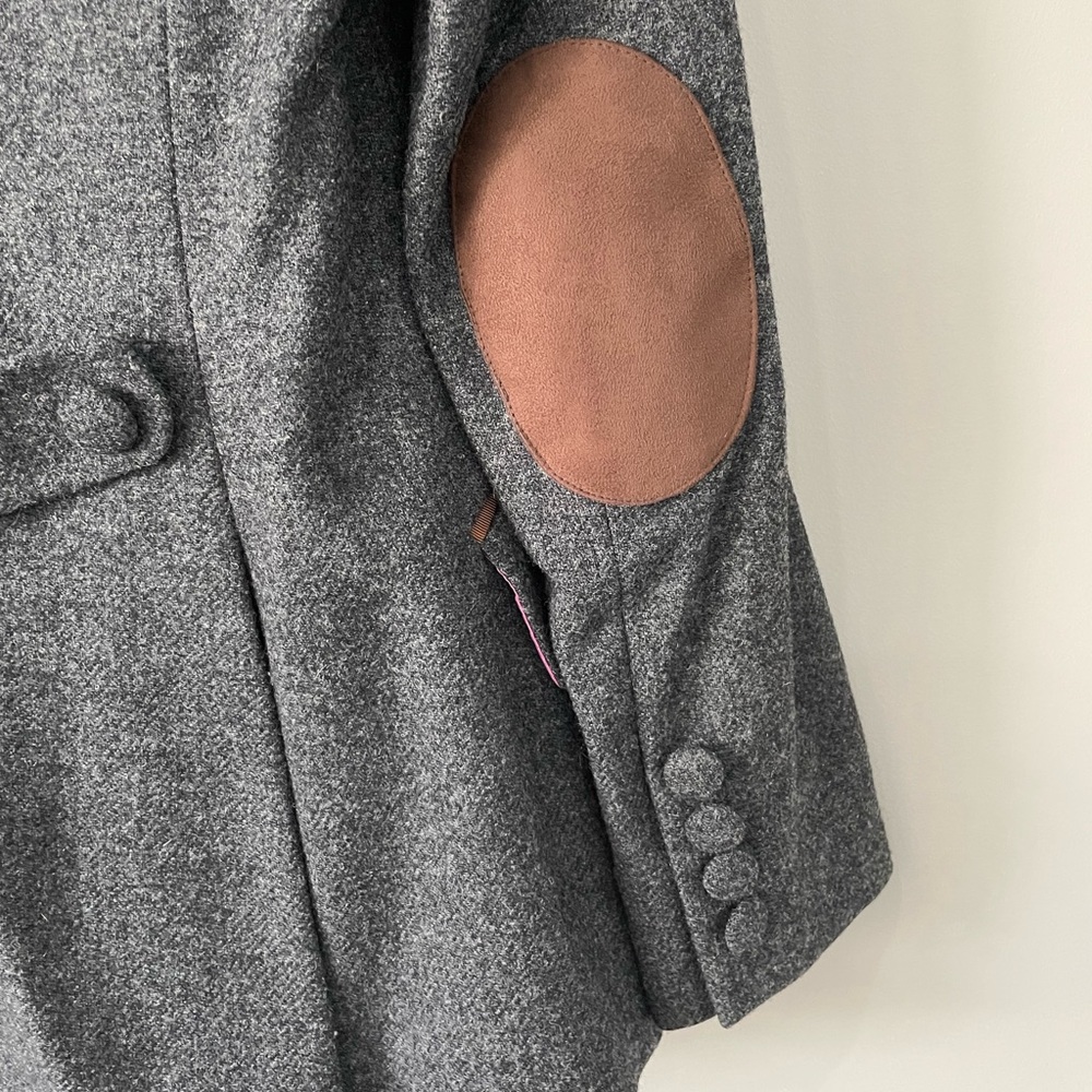 Karin Miller Hamburg wool coat with buckles - Picture 7 of 13